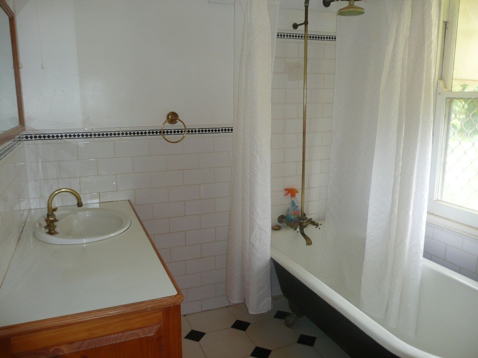 12 Queen Street, Childers QLD 4660, Childers - Thumbnail 5
