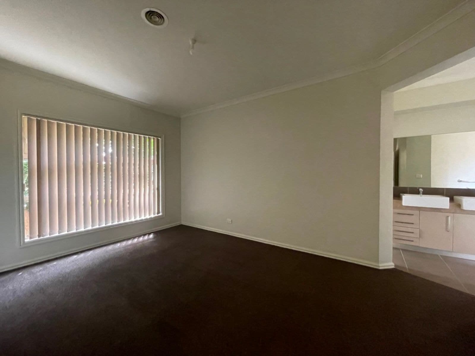 32 Tristania Drive, Point Cook VIC 3030, Point Cook - Thumbnail 3