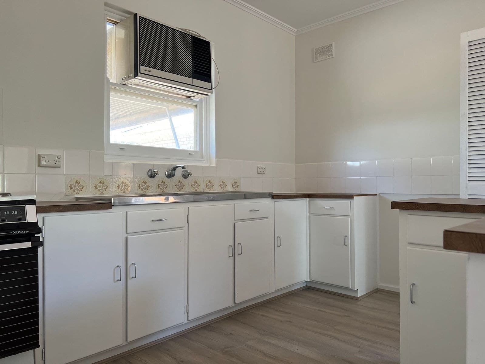 21 Iveleary Avenue, Salisbury East SA 5109, Salisbury East - Thumbnail 4