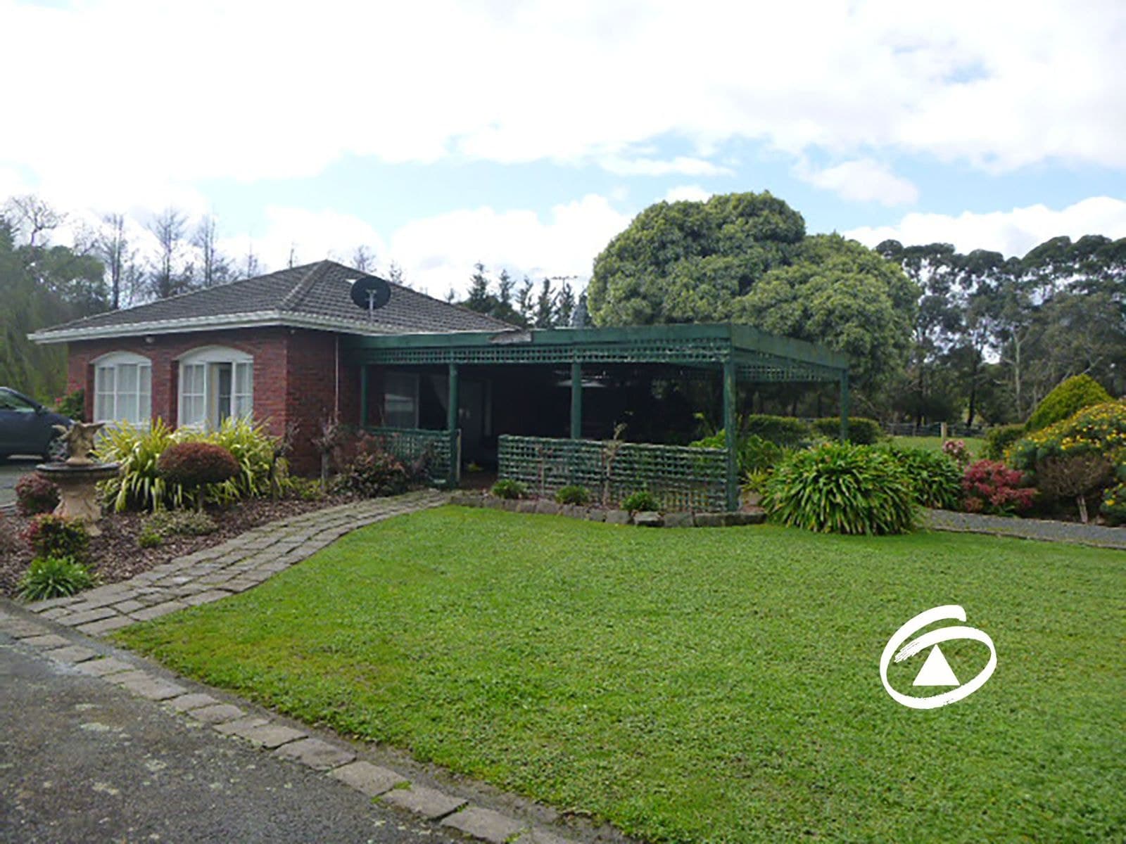 2 Mountain Flat Road, Narre Warren East VIC 3804, Narre Warren East - Thumbnail 2
