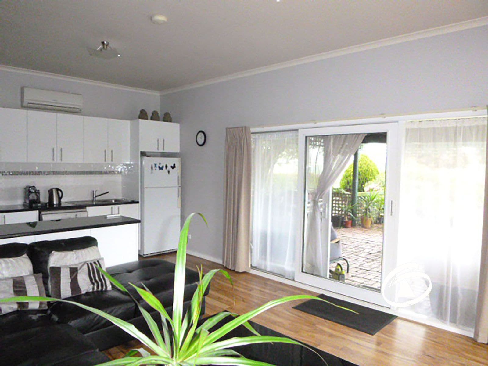 2 Mountain Flat Road, Narre Warren East VIC 3804, Narre Warren East - Thumbnail 3