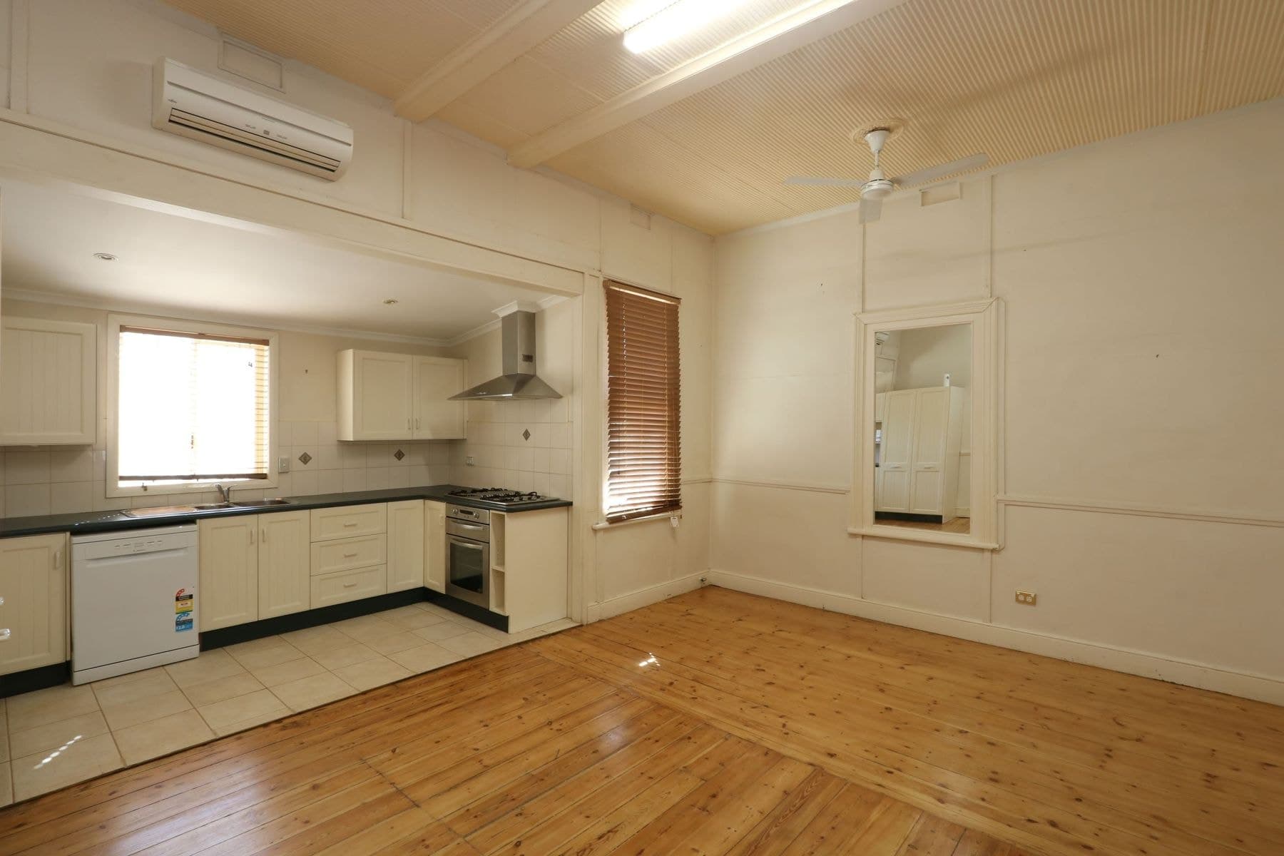 635 Williams Street, Broken Hill NSW 2880, Broken Hill - Thumbnail 5