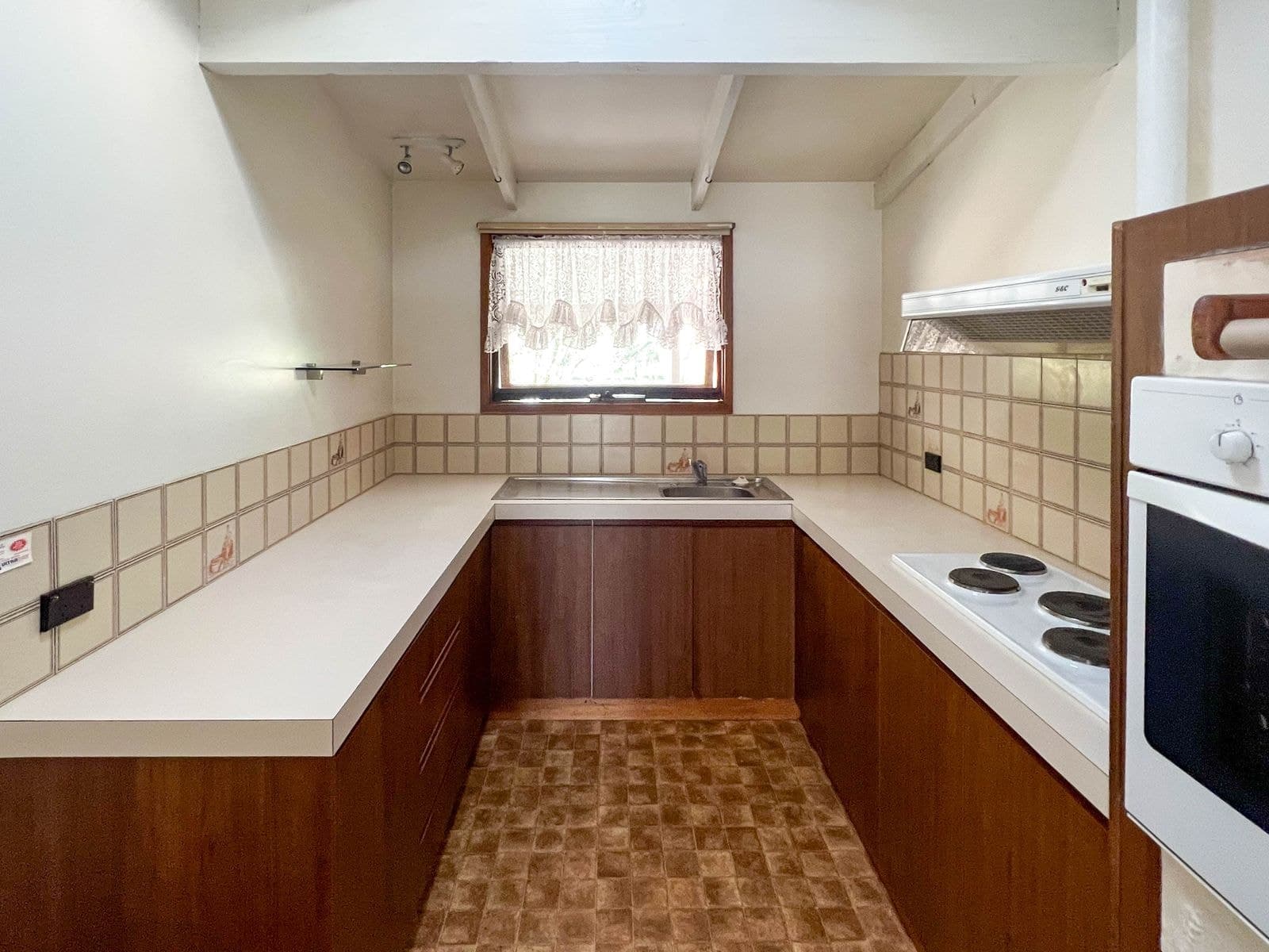 1/100 Edwards Road, Strathdale VIC 3550, Strathdale - Thumbnail 4