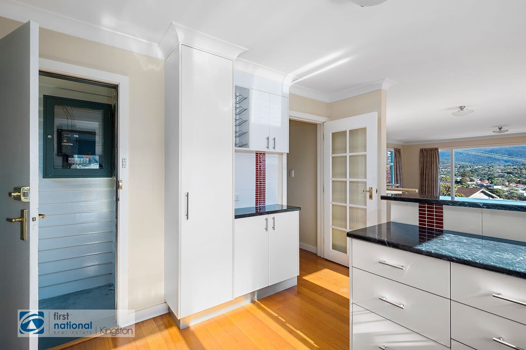 1/32 Hutchins Street, Kingston TAS 7050, Kingston Beach - Thumbnail 3
