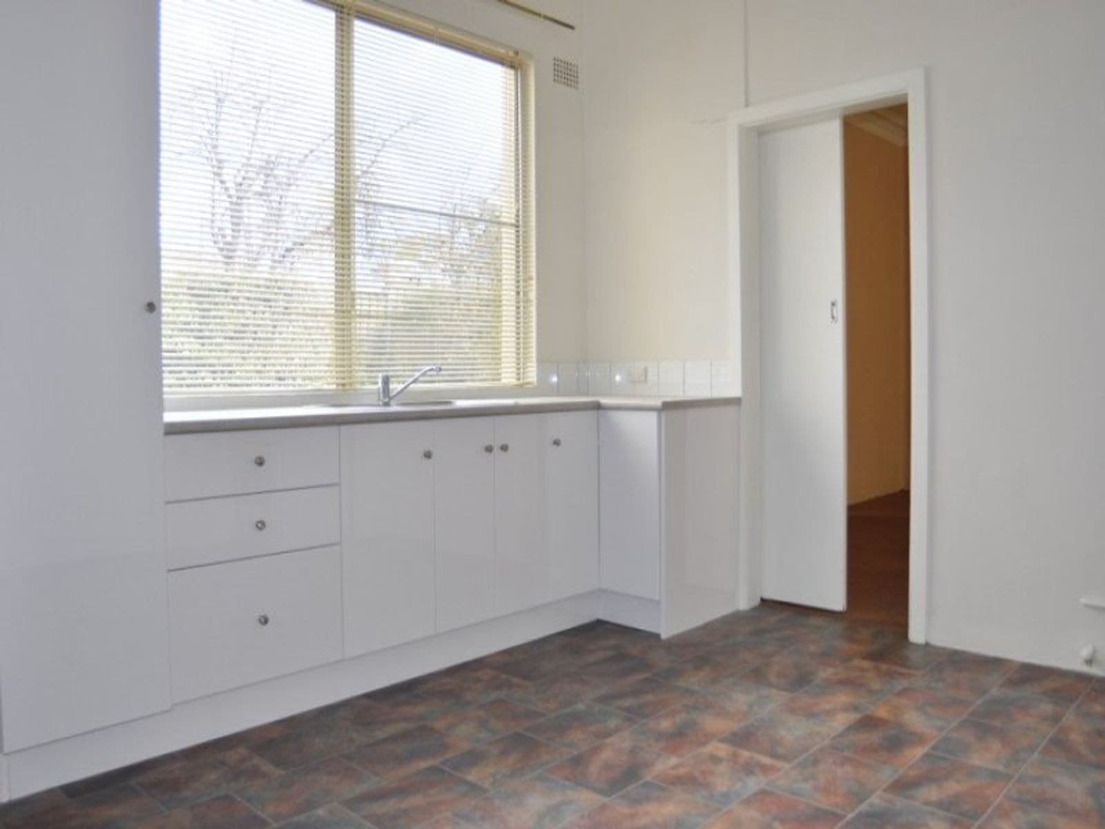 1/149 Seymour Street, Bathurst NSW 2795, Bathurst - Thumbnail 2