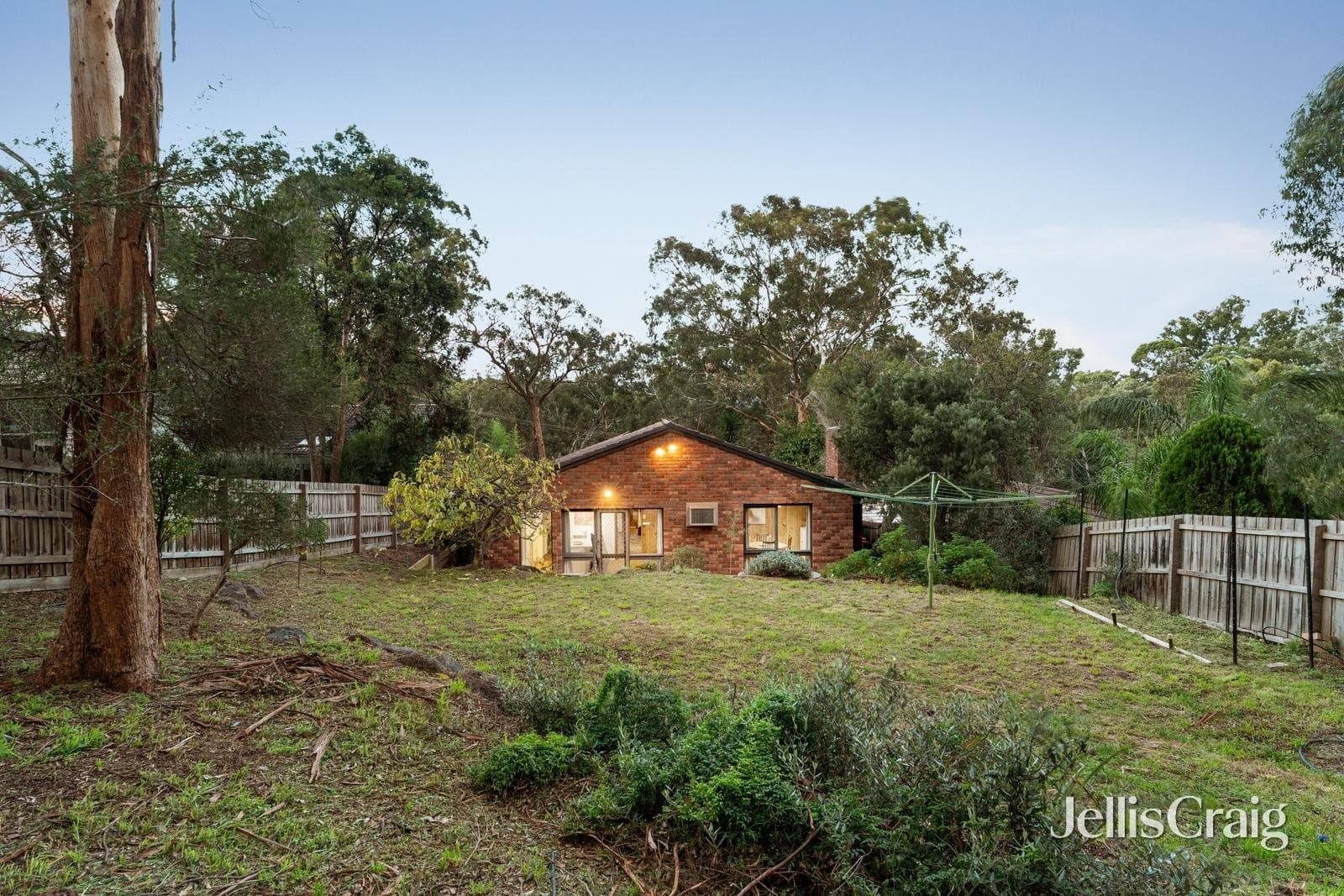35 Napier Crescent, Montmorency, Montmorency - Image 1