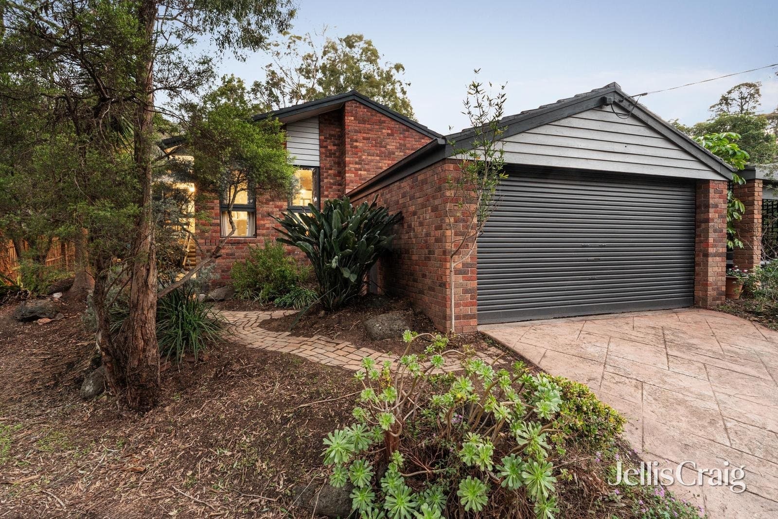 35 Napier Crescent, Montmorency, Montmorency - Thumbnail 2