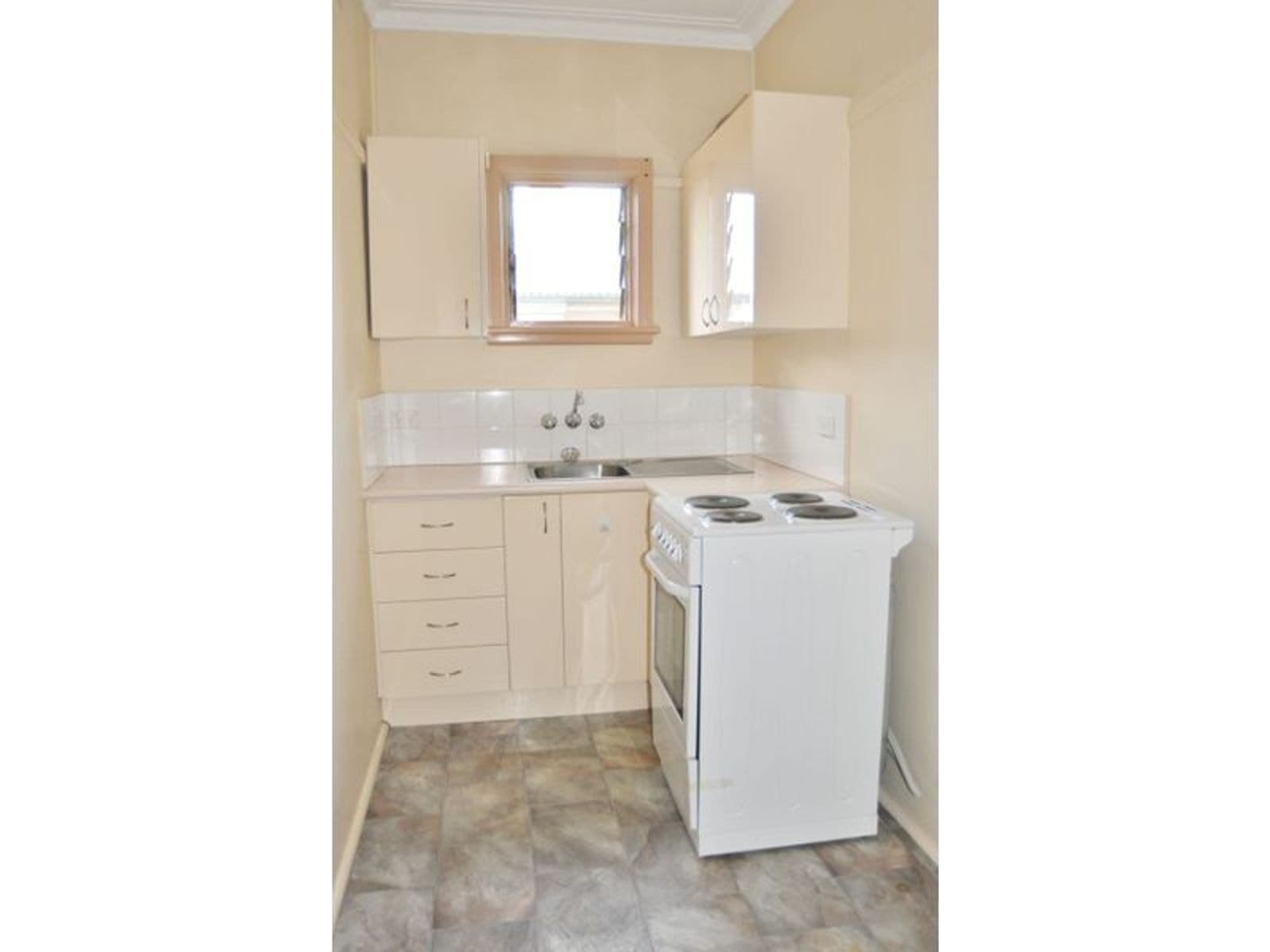 1/5 Gladstone Street, Bathurst NSW 2795, Bathurst - Thumbnail 3