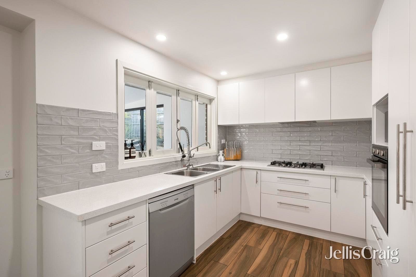 14 Alford Avenue, Mooroolbark, Mooroolbark - Thumbnail 4