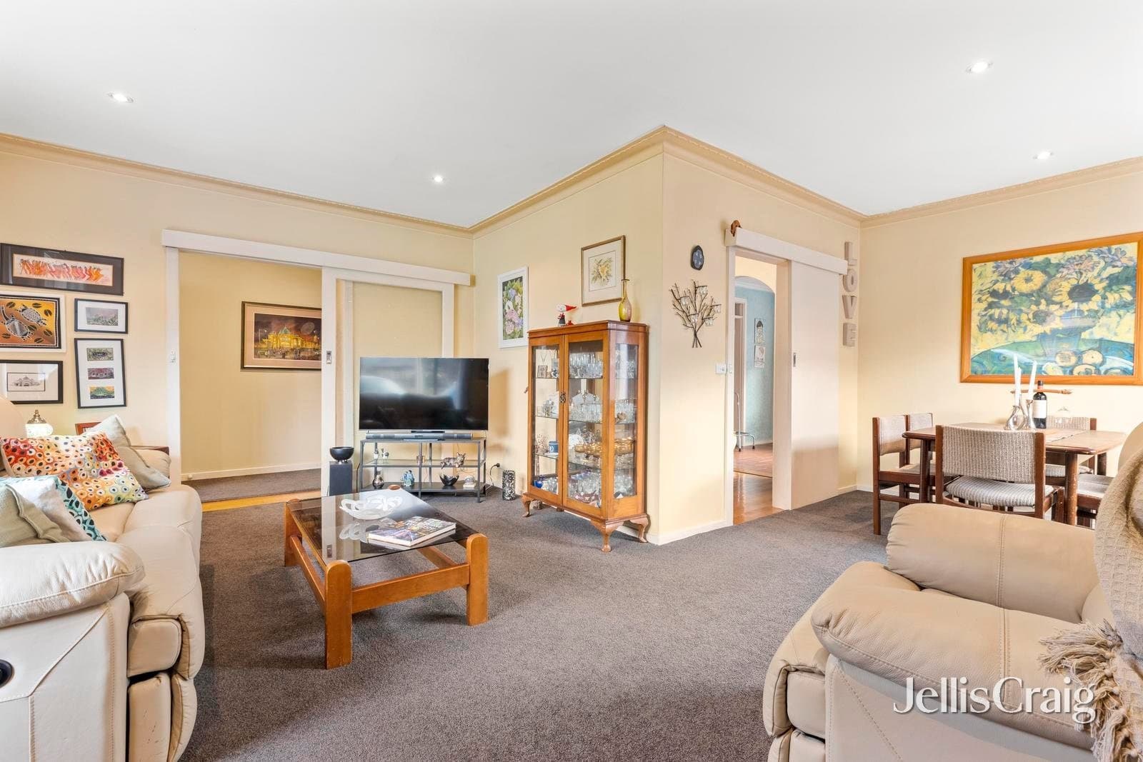49 Therese Avenue, Mount Waverley, Mount Waverley - Thumbnail 3