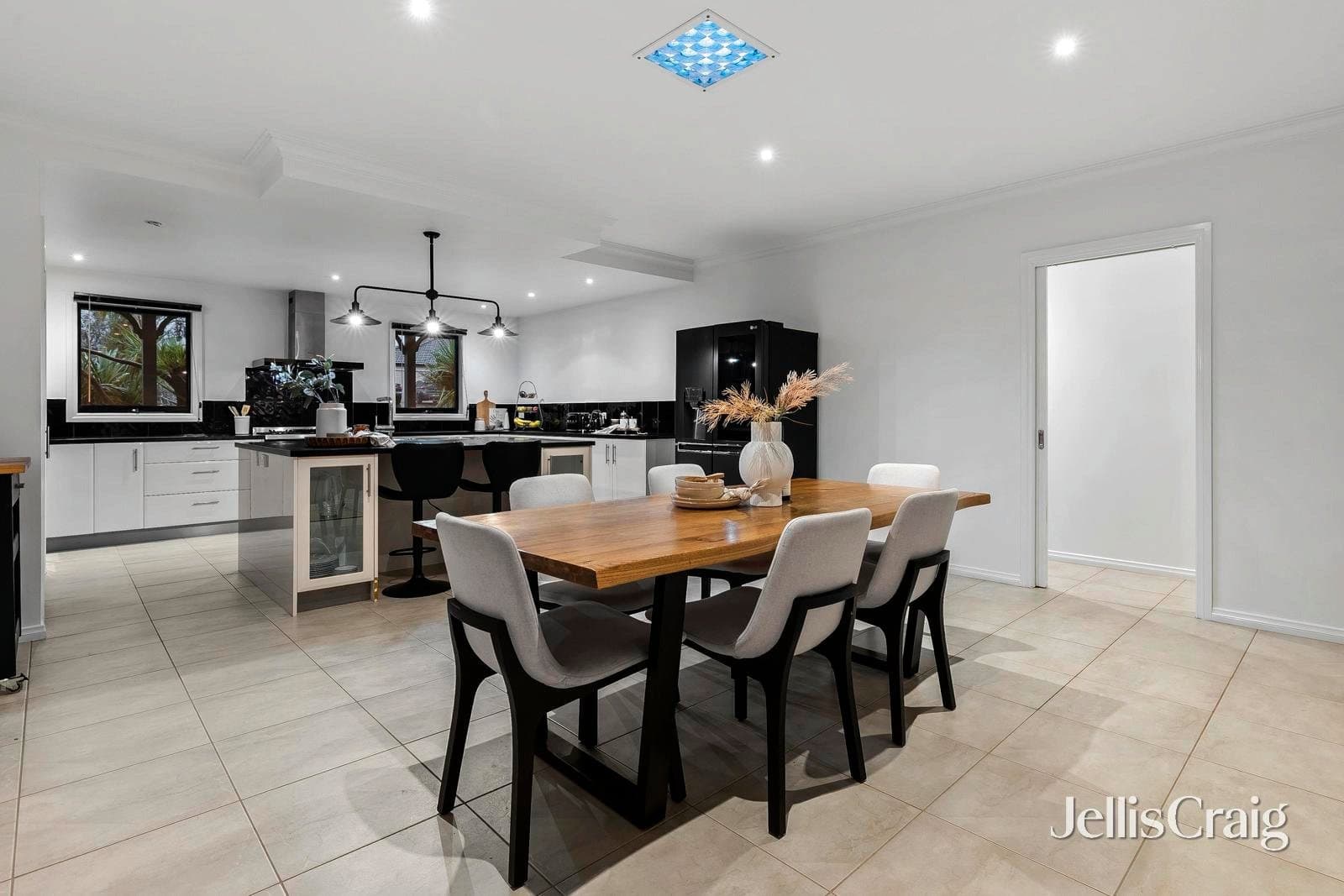 1 Antony Drive, Mornington, Mornington - Thumbnail 4