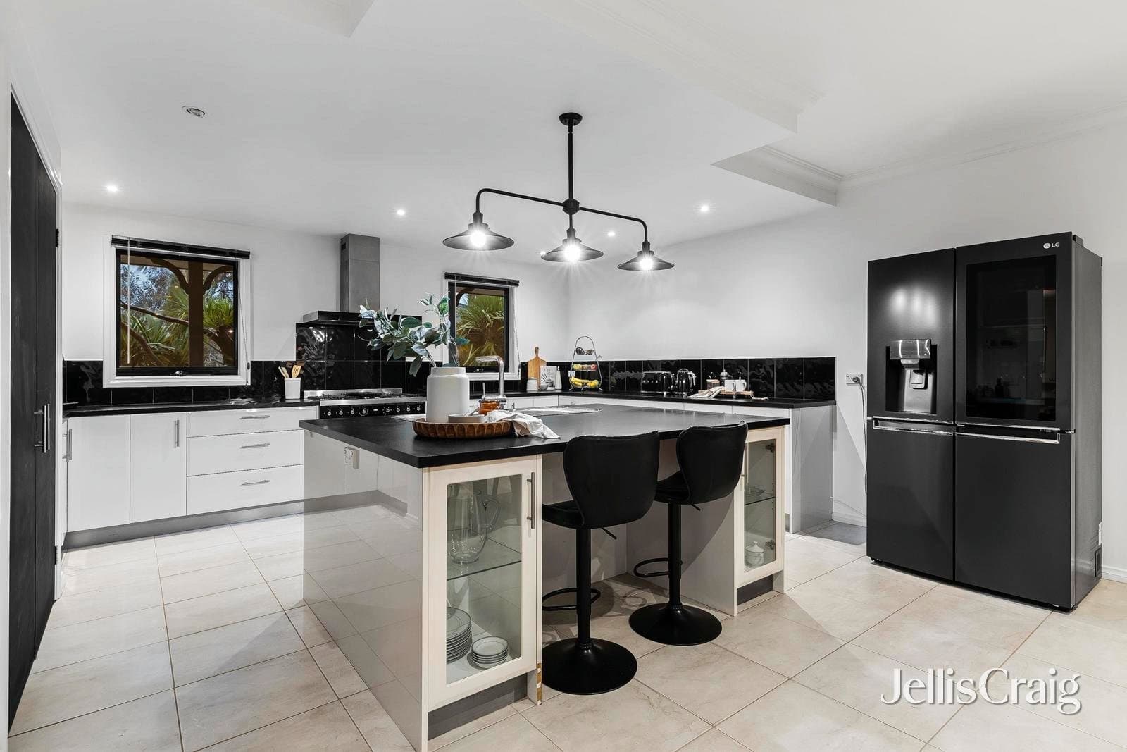 1 Antony Drive, Mornington, Mornington - Thumbnail 7