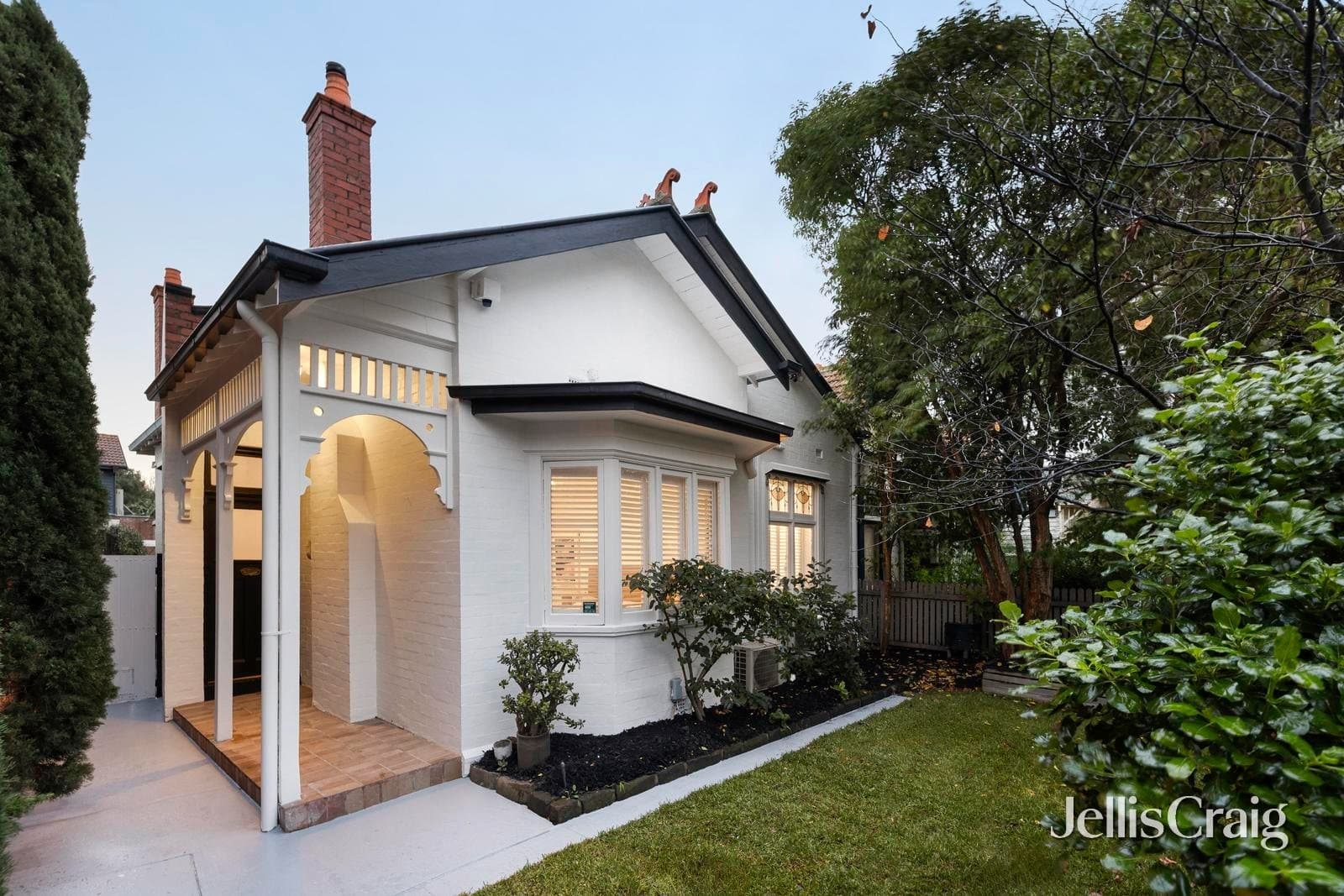 38 Dickens Street, Elwood, Elwood - Thumbnail 2