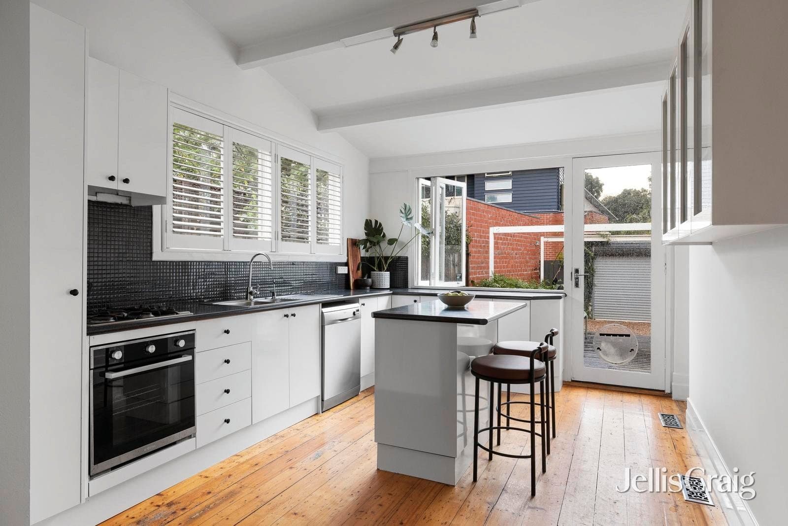 38 Dickens Street, Elwood, Elwood - Thumbnail 5
