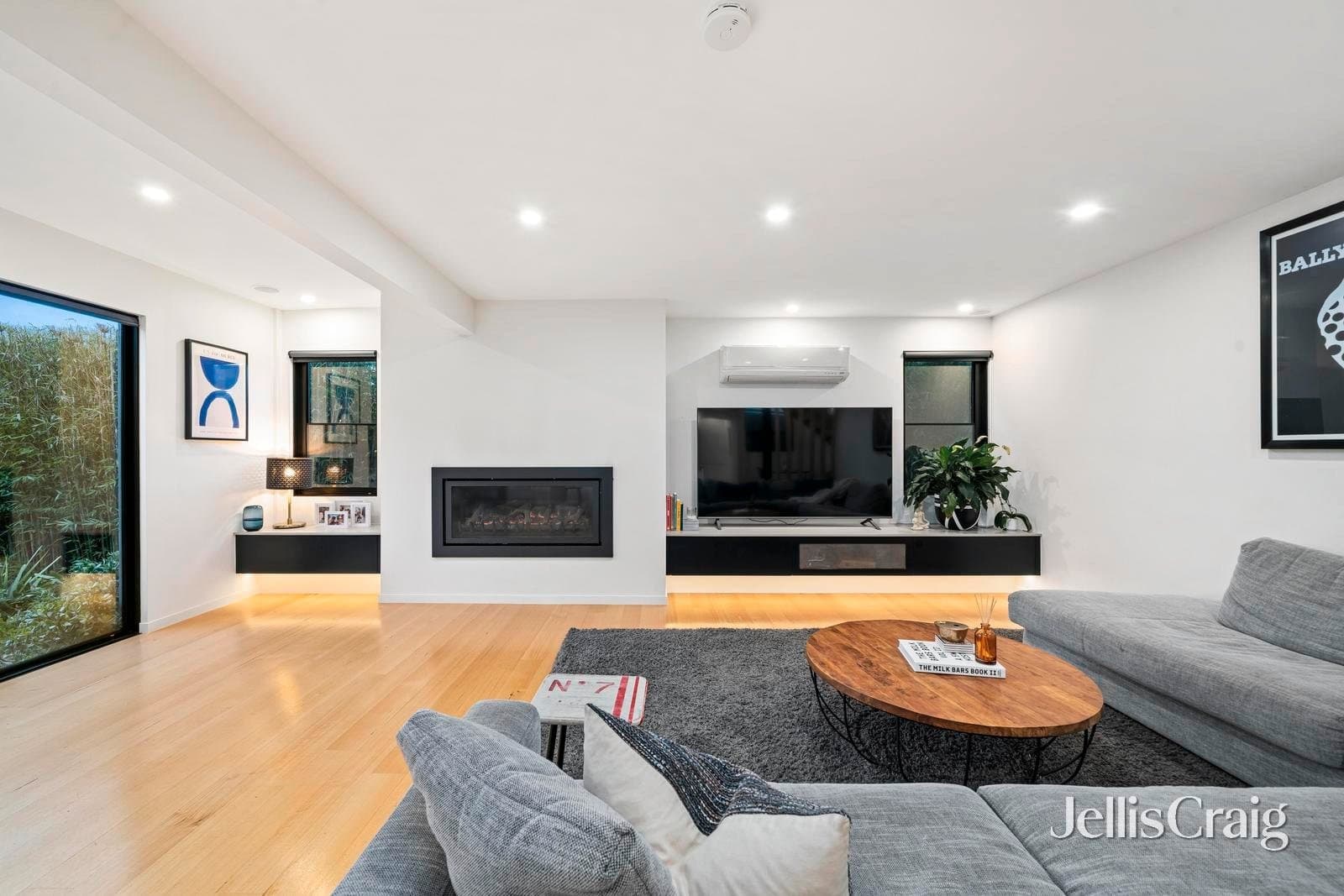 34 Caithness Crescent, Glen Waverley, Glen Waverley - Thumbnail 5