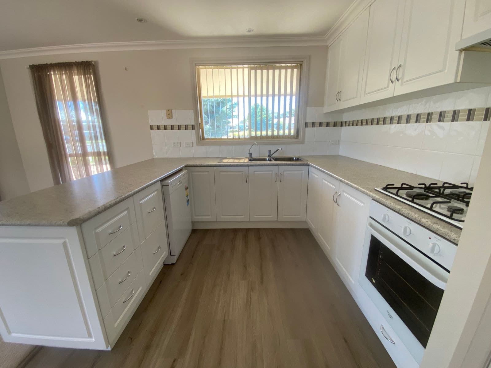 1/9 Derby Road, Maryborough VIC 3465, Maryborough - Thumbnail 2