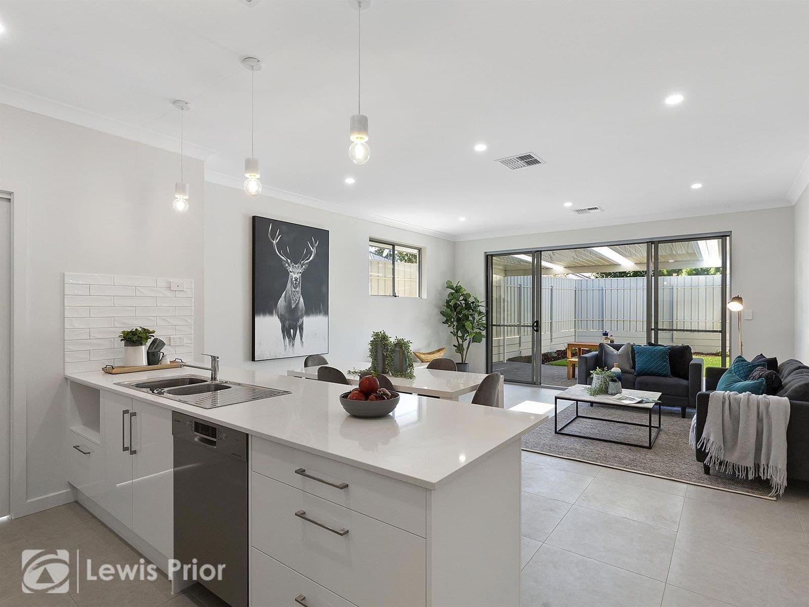 8 Crown Street, Dover Gardens SA 5048, Dover Gardens - Thumbnail 2