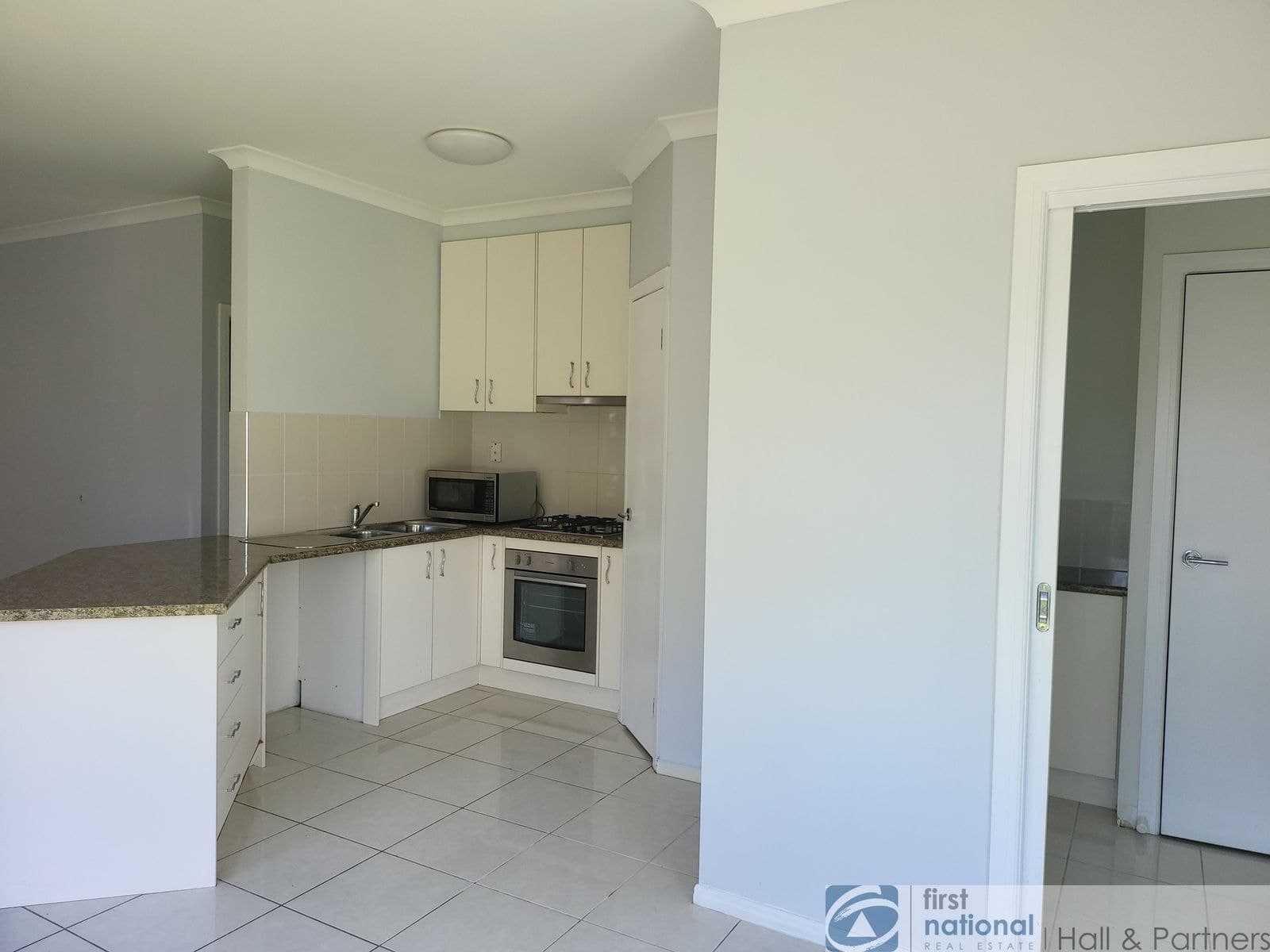 5/2-4 Jolly Street, Dandenong VIC 3175, Dandenong - Thumbnail 4