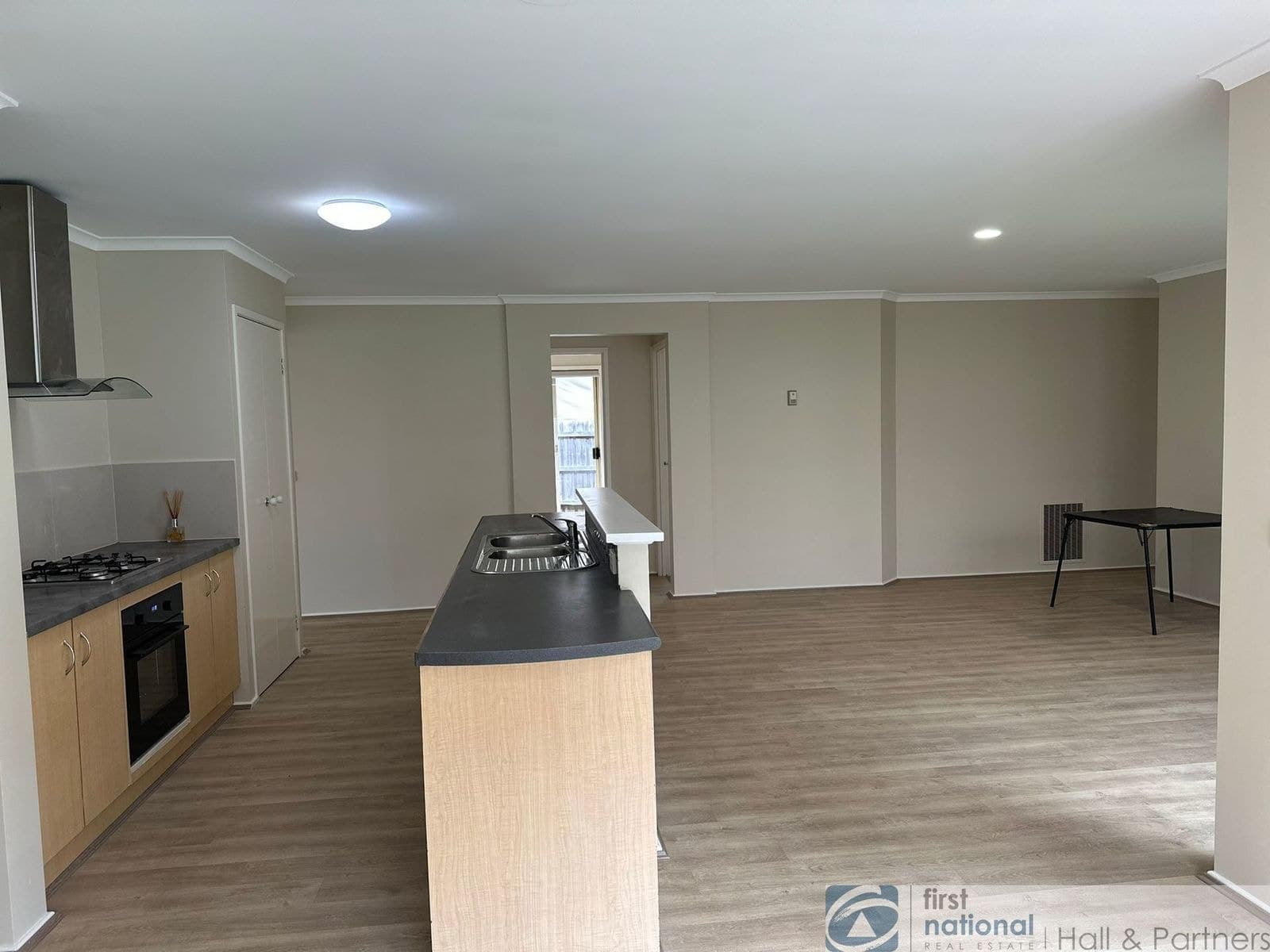 12 Furze Court, Cranbourne West VIC 3977, Cranbourne West - Thumbnail 2