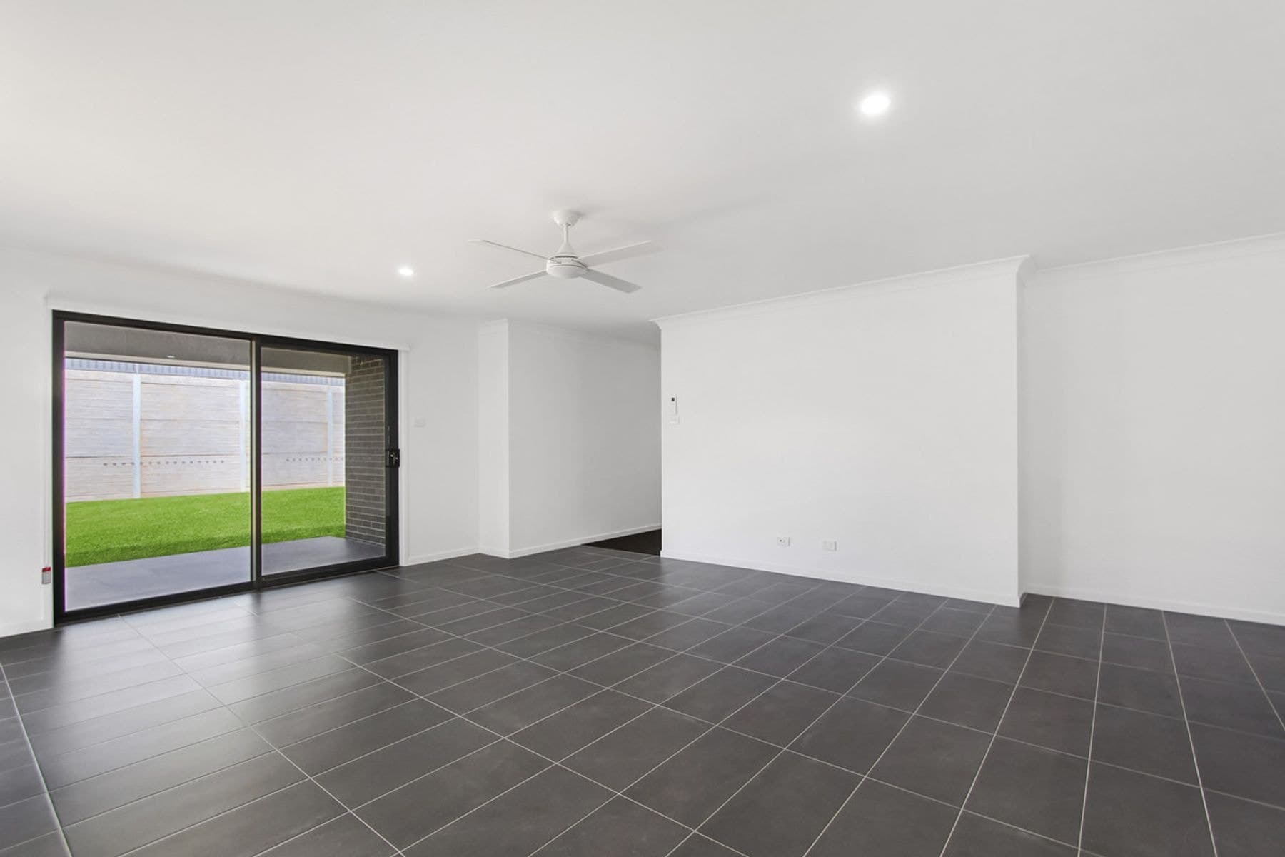 3 Persimmon Parkway, Port Macquarie NSW 2444, Port Macquarie - Thumbnail 3