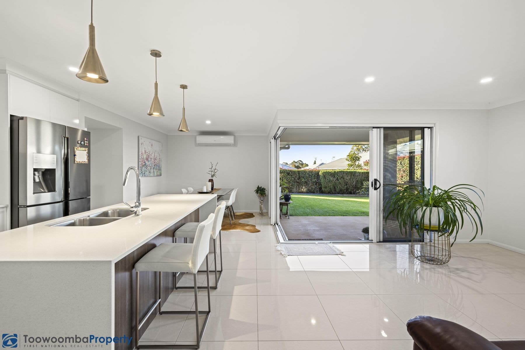 52 Entabeni Drive, Kearneys Spring QLD 4350, Kearneys Spring - Thumbnail 2