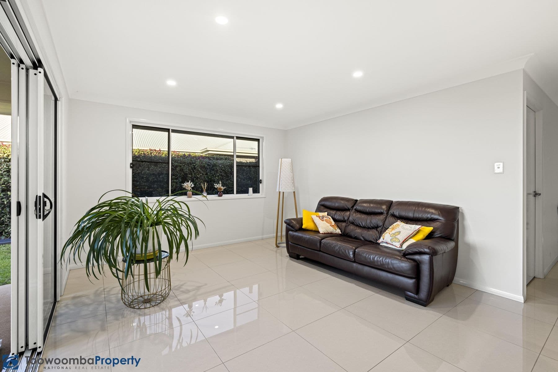 52 Entabeni Drive, Kearneys Spring QLD 4350, Kearneys Spring - Thumbnail 4