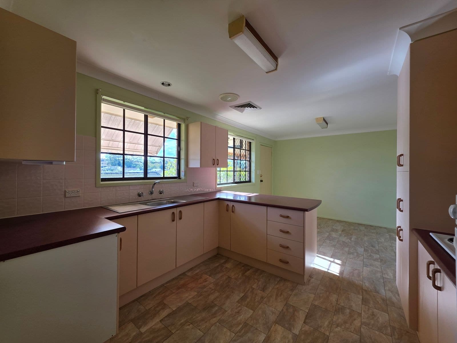 7 Amaroo Drive, Taree NSW 2430, Taree - Thumbnail 6
