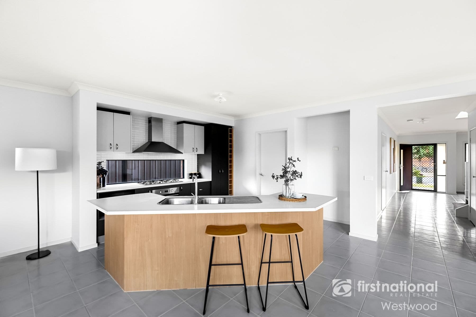 65 Innisfail Drive, Point Cook VIC 3030, Point Cook - Thumbnail 2