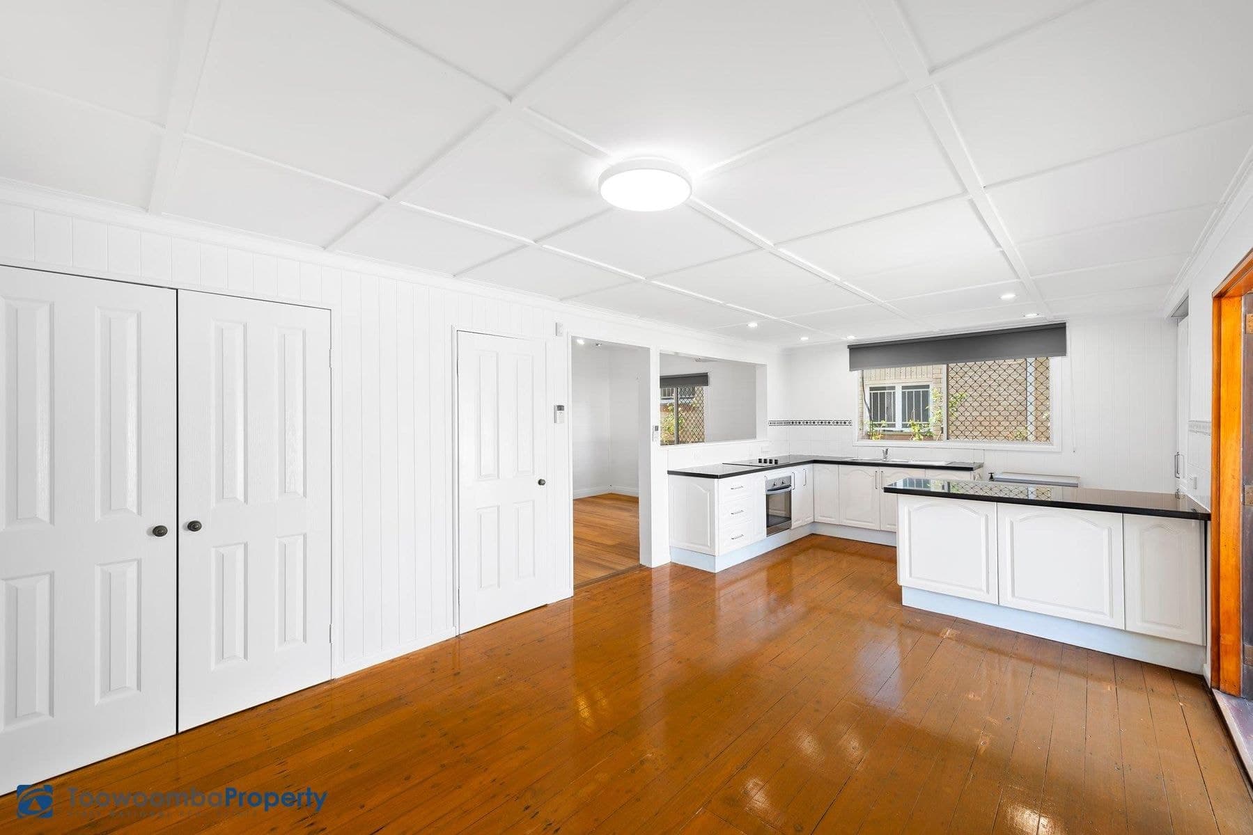 126 Stuart Street, Mount Lofty QLD 4350, Mount Lofty - Thumbnail 3