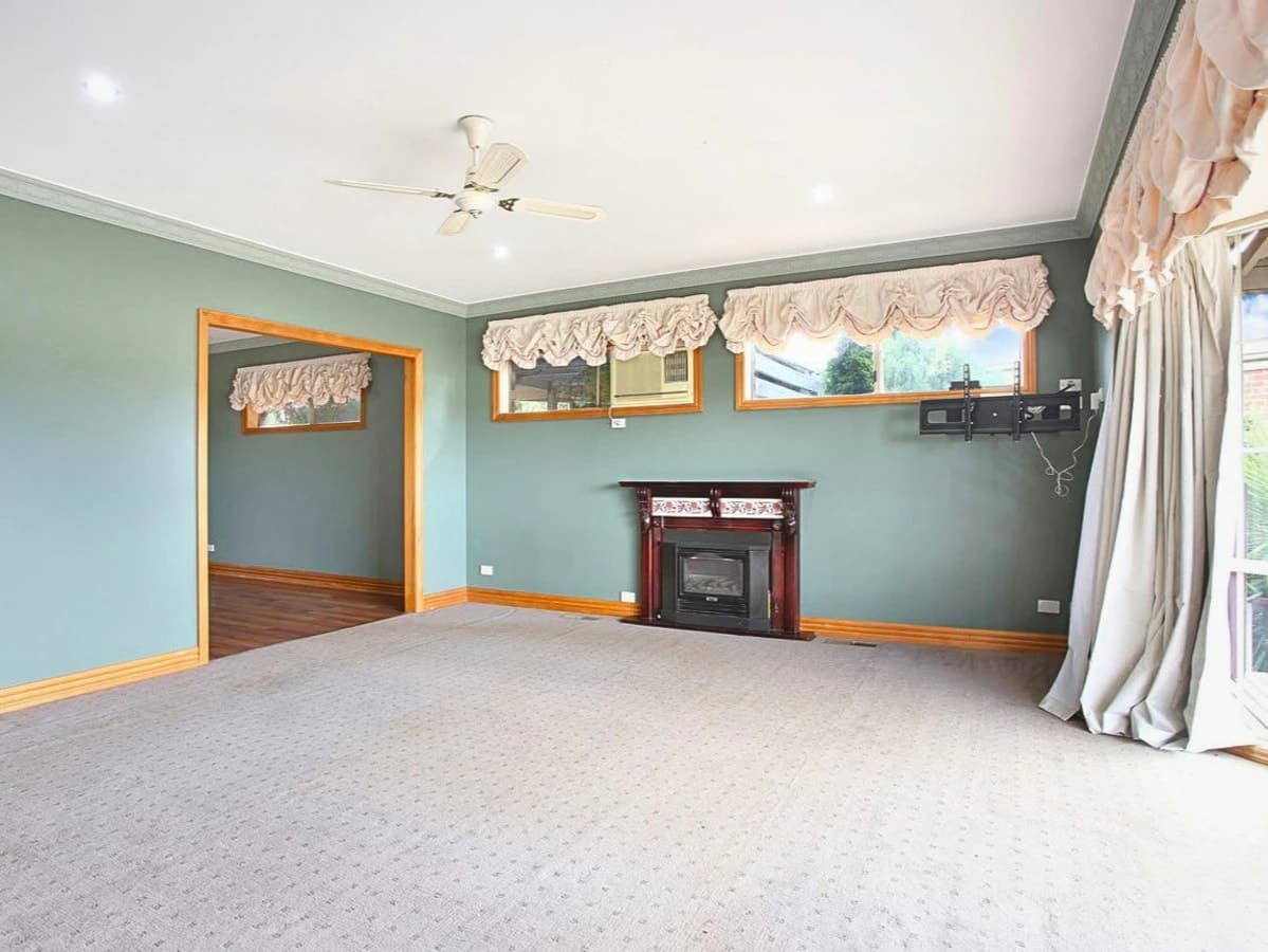 11 Diane Court, Somerville - Thumbnail 3