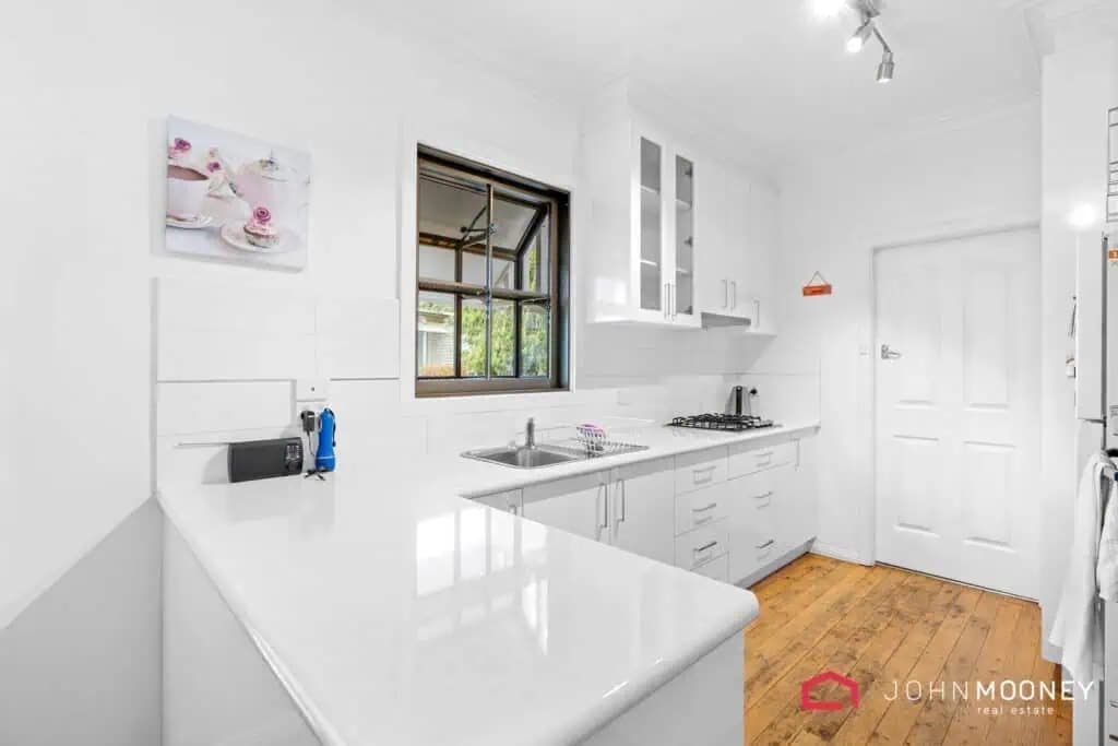 5 Binnak Place, Mount Austin NSW 2650, Mount Austin - Image 1