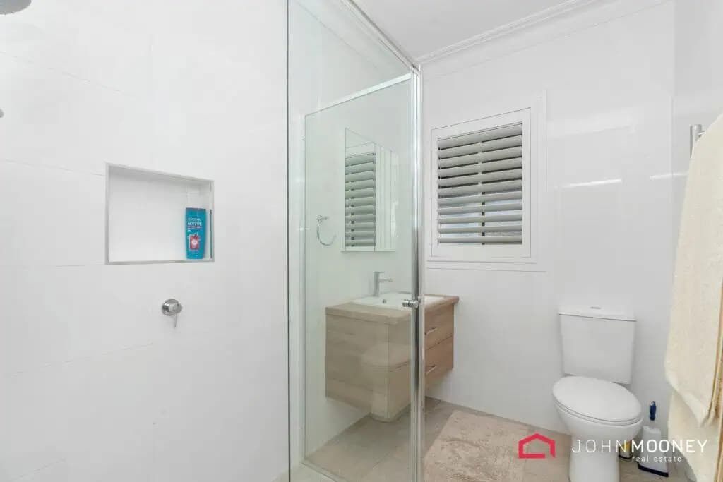 5 Binnak Place, Mount Austin NSW 2650, Mount Austin - Thumbnail 2