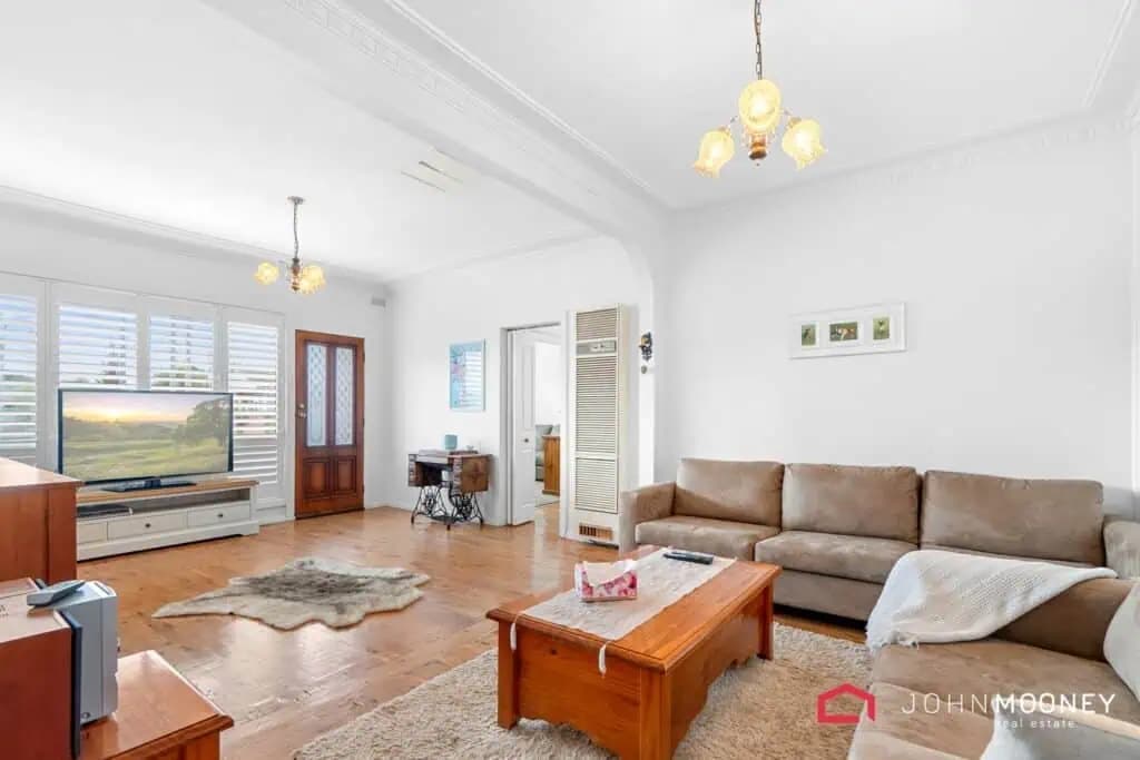 5 Binnak Place, Mount Austin NSW 2650, Mount Austin - Thumbnail 3