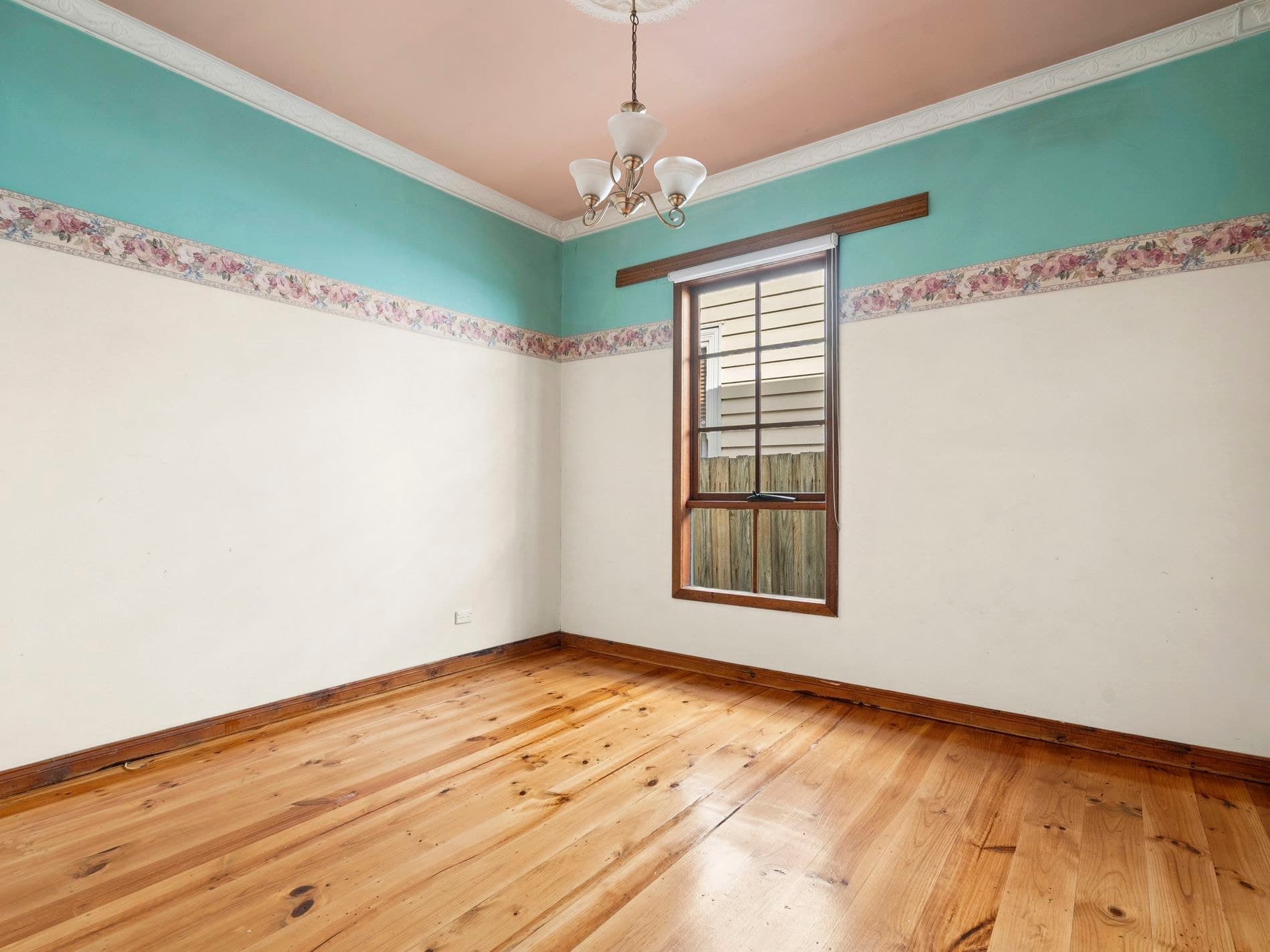 9 Loch Street, East Geelong - Thumbnail 5