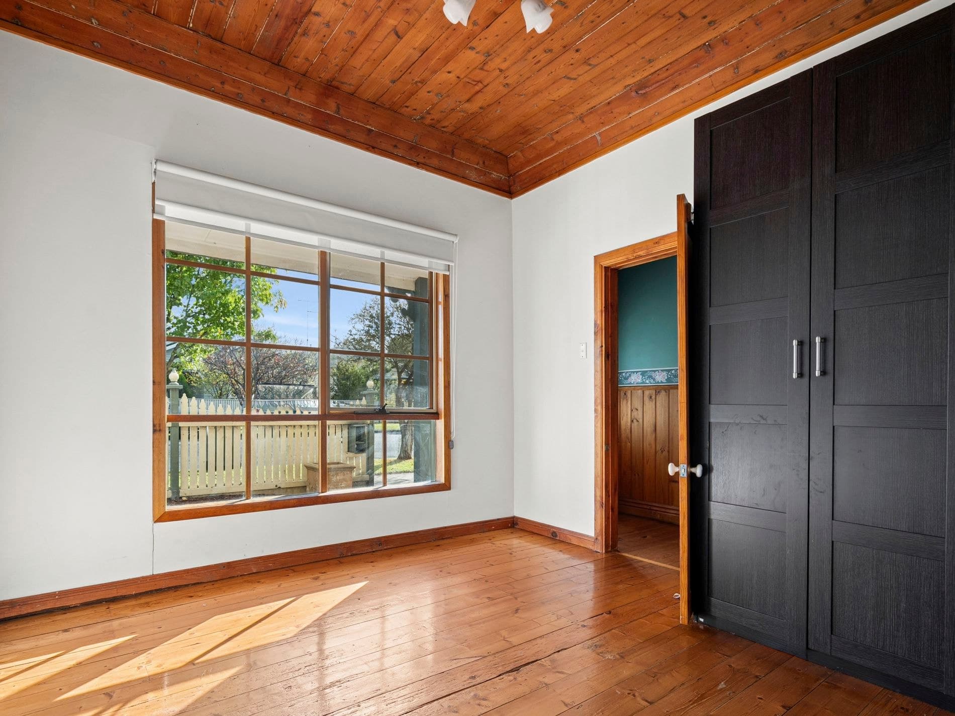 9 Loch Street, East Geelong - Thumbnail 7