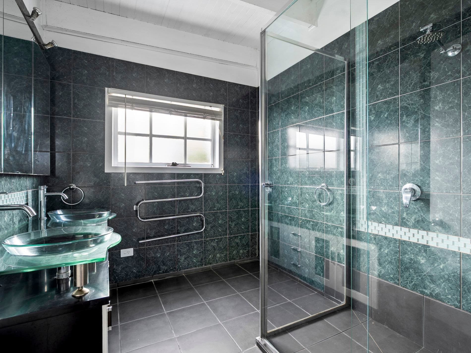 9 Loch Street, East Geelong - Thumbnail 8