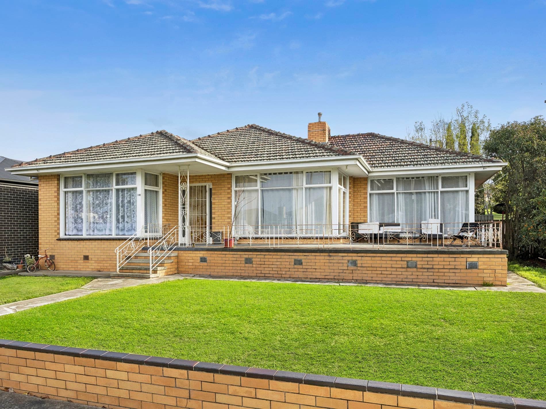 140 Vines Road, Hamlyn Heights - Image 1