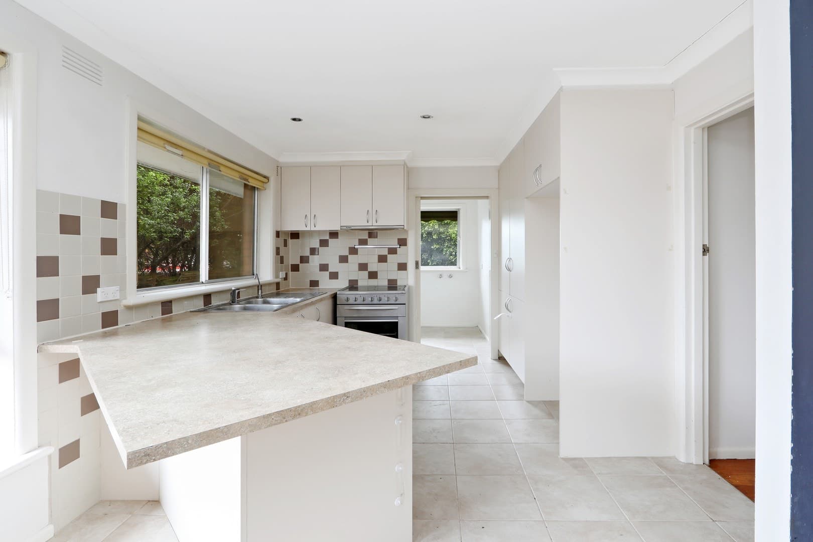 8 Vivienne Avenue, Boronia, VIC 3155, Boronia - Thumbnail 4