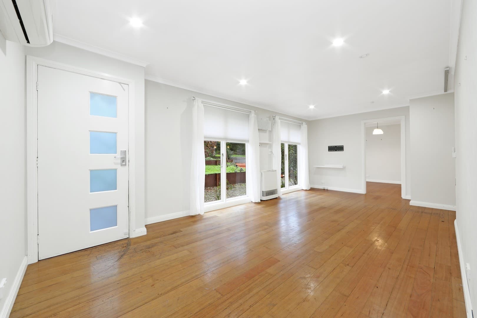 63 Esther Crescent, Mooroolbark, VIC 3138, Mooroolbark - Thumbnail 2