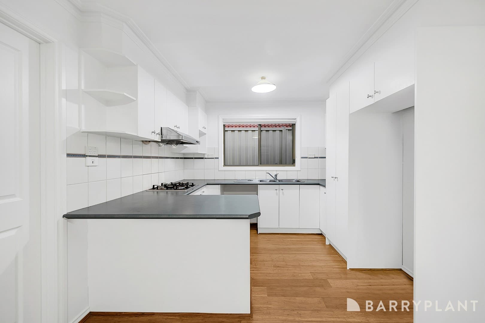10 St Claire Avenue, South Morang, VIC 3752, South Morang - Thumbnail 2