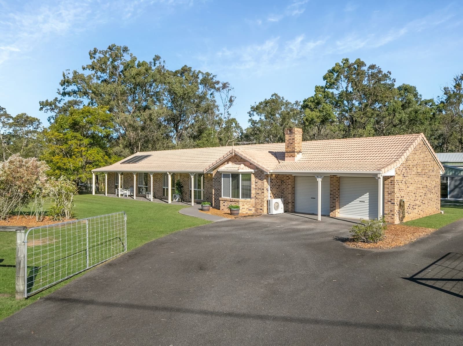 8 Osborne Drive, BURPENGARY, Burpengary - Thumbnail 2
