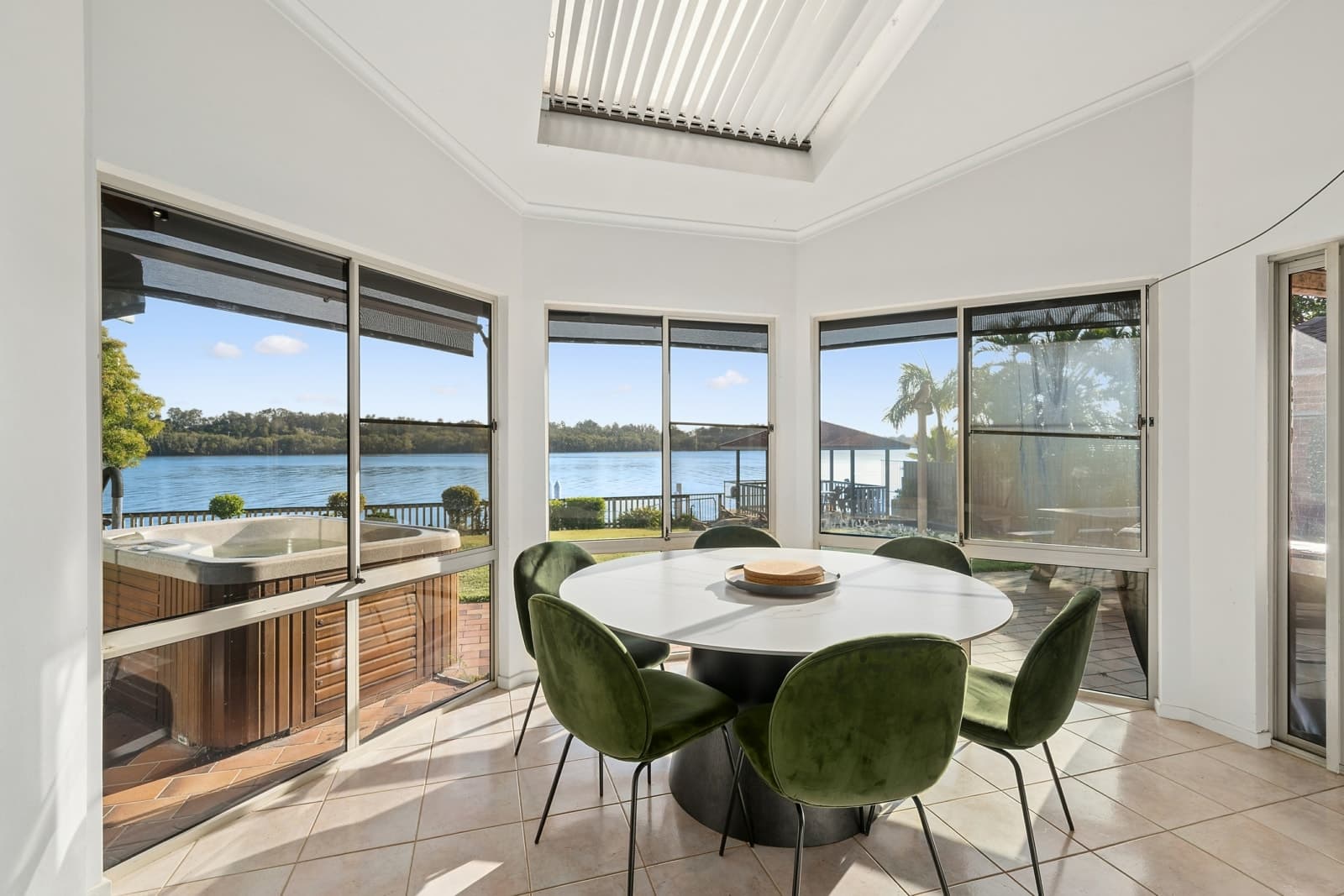 51 Riverside Drive, RIVERSIDE, Riverside - Thumbnail 7