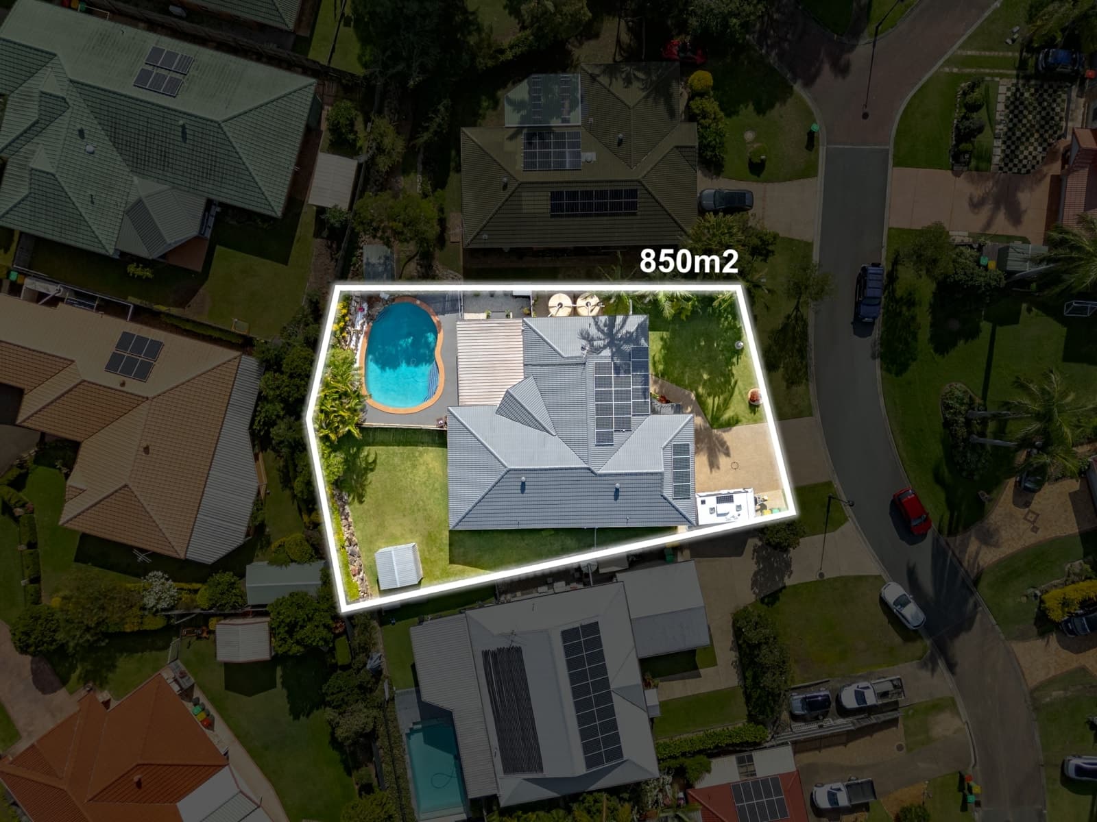 11 Howard Court, ARANA HILLS, Arana Hills - Thumbnail 2