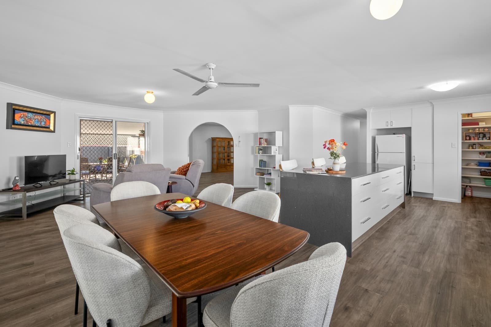 11 Howard Court, ARANA HILLS, Arana Hills - Thumbnail 5