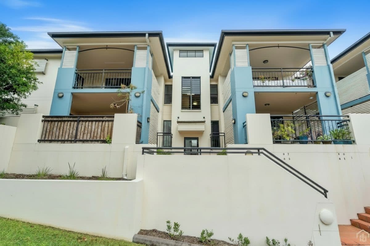 8/4 Lisson Grove, Clayfield QLD 4011, Wooloowin - Image 1
