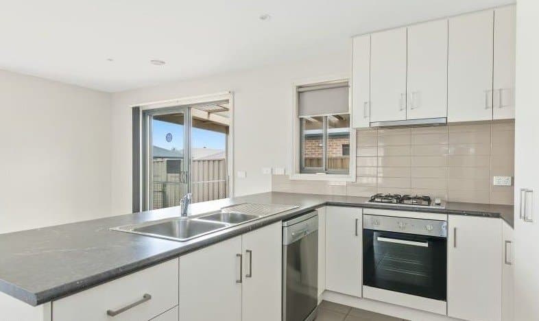 15 Heppner Court, SEBASTOPOL VIC 3356, Sebastopol - Thumbnail 3