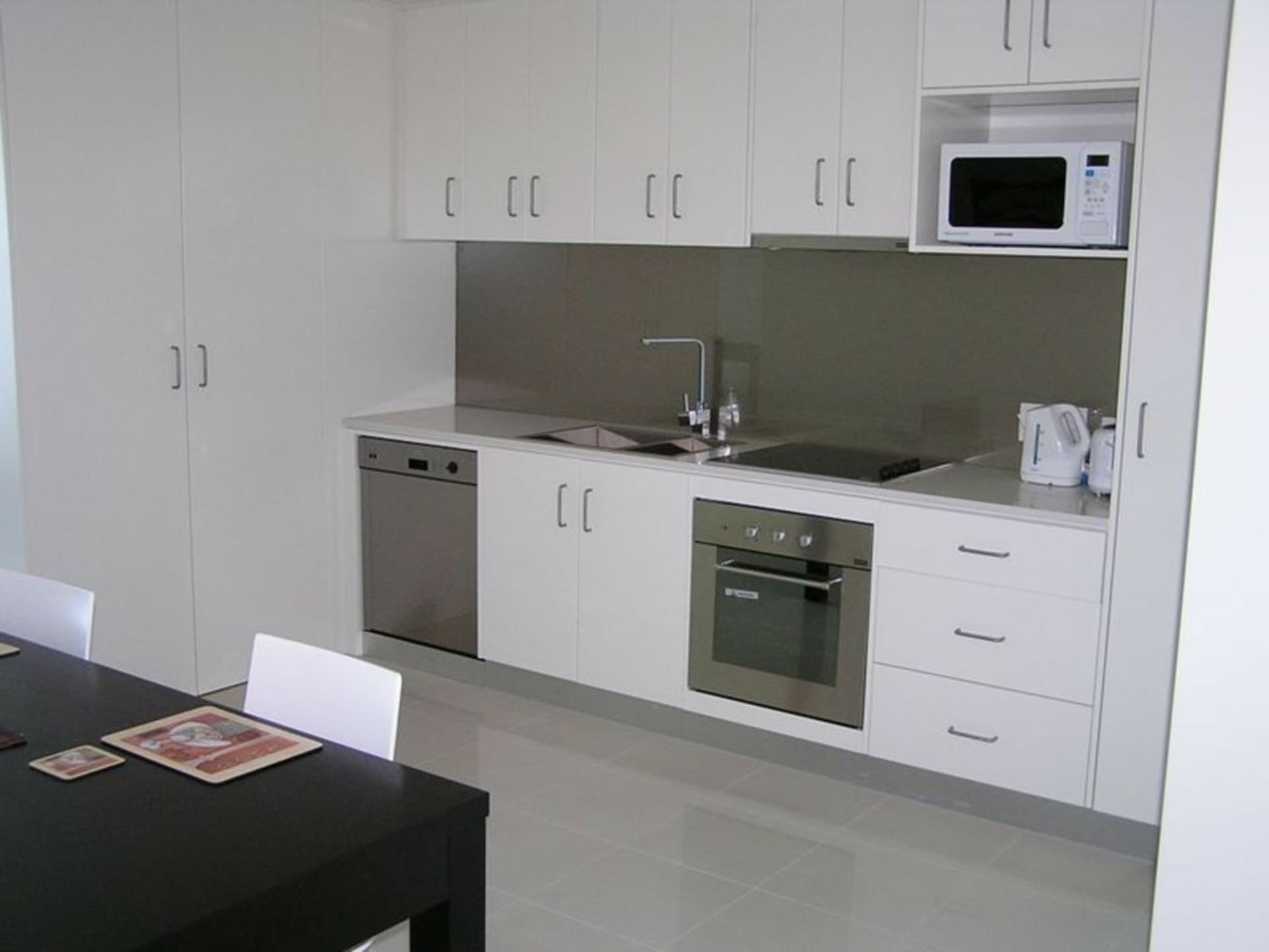 1102/16-20 Coglin Street, Adelaide, Adelaide - Thumbnail 4