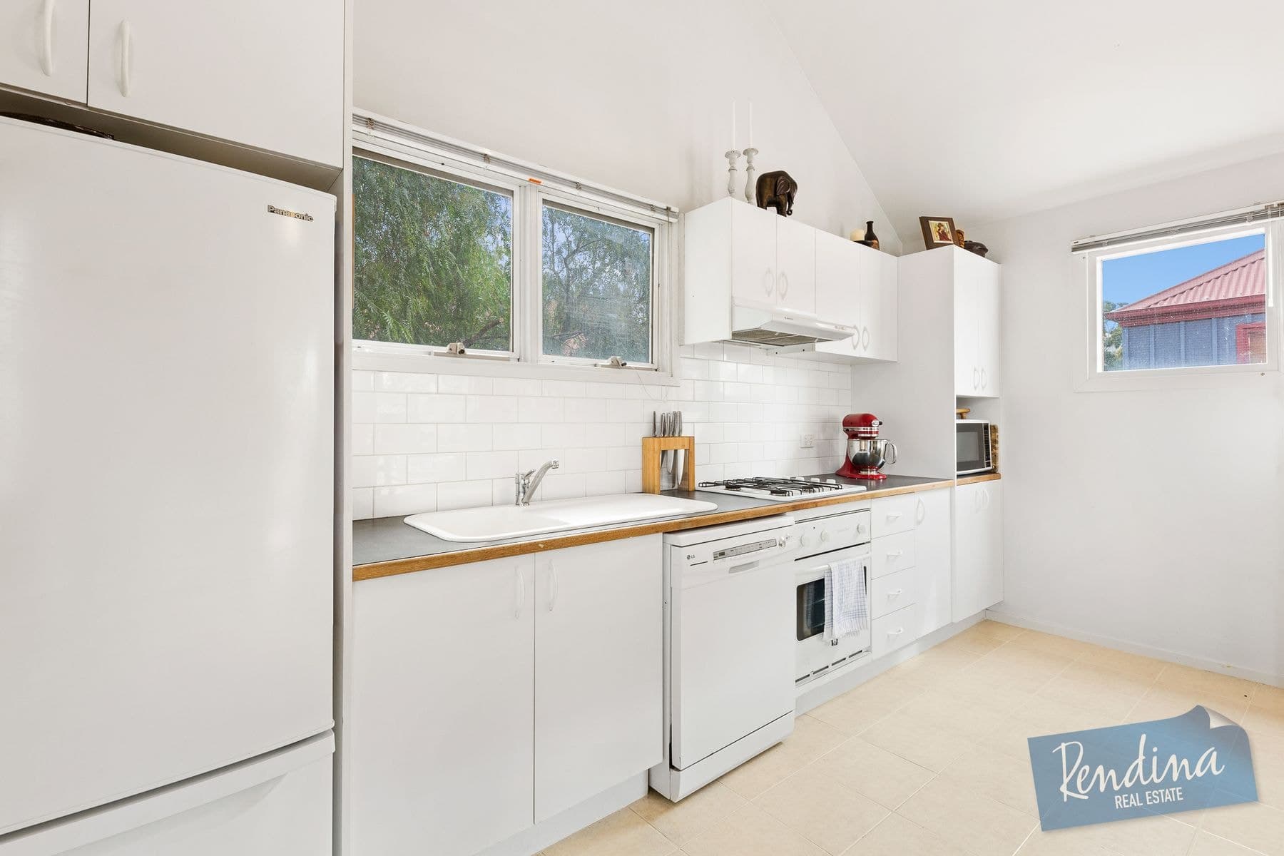 16 Hardwick Lane, Kensington, VIC 3031, Kensington - Thumbnail 2