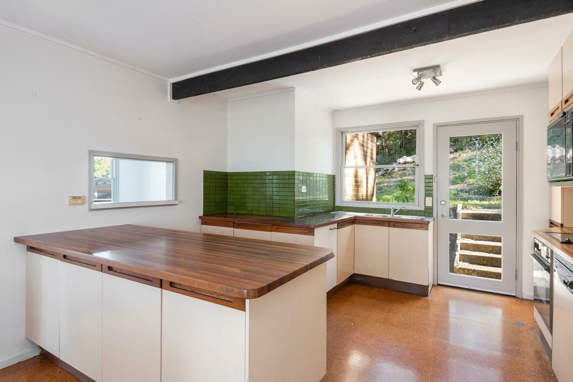 35 Queens Avenue Avalon Beach NSW, Avalon Beach - Image 1