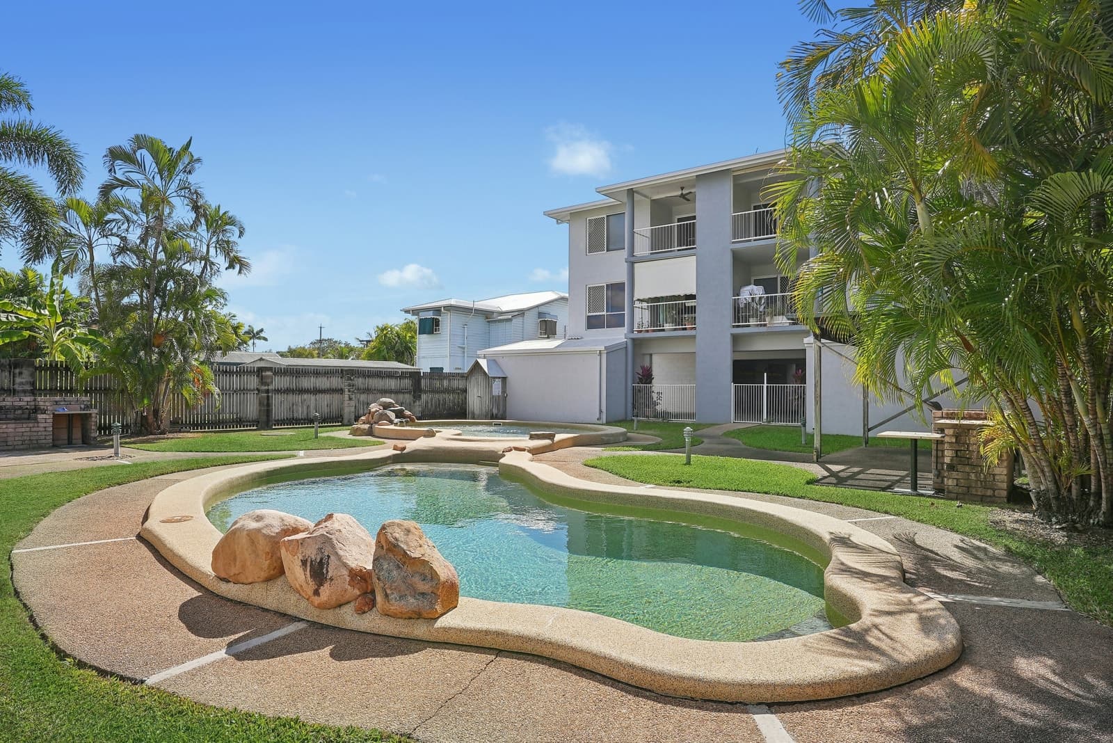 2/65 Cook Street, NORTH WARD, North Ward - Image 1